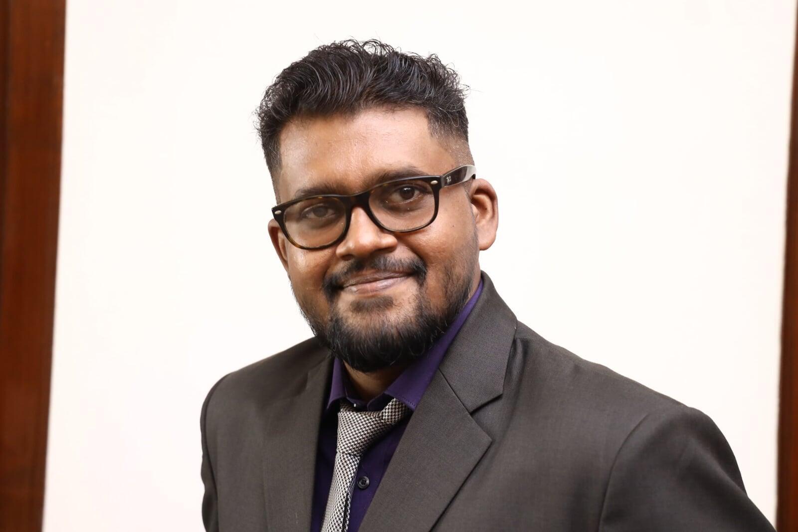 Expert Profile Pictrue